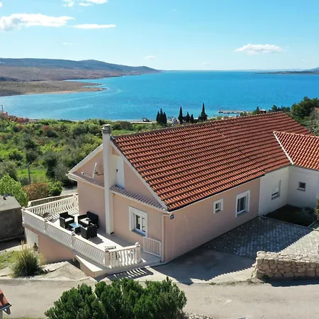 Διαμέρισμα Marina, No 2 Rovanjska