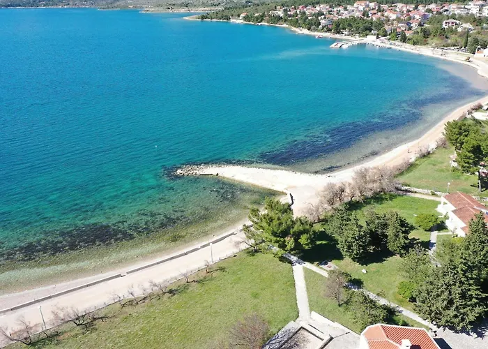 Marina, No 2 * Rovanjska