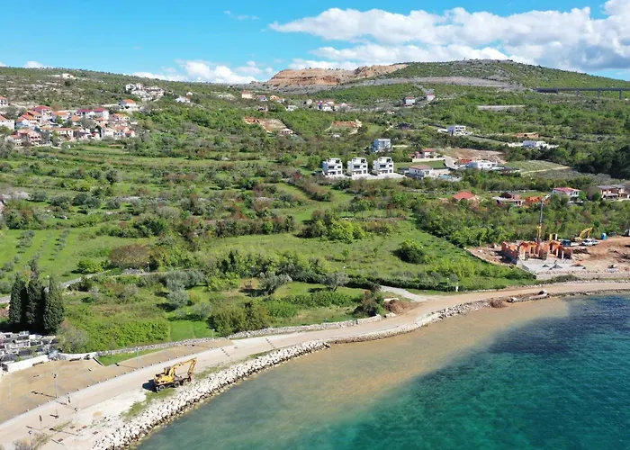 Marina, No 2 *