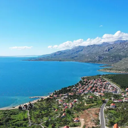 アパート Marina, No 2