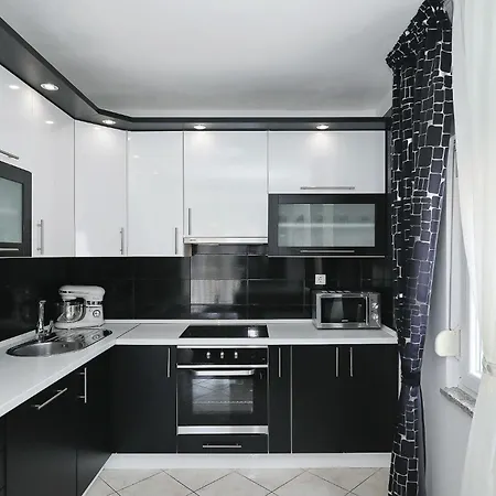 アパート Marina, No 2