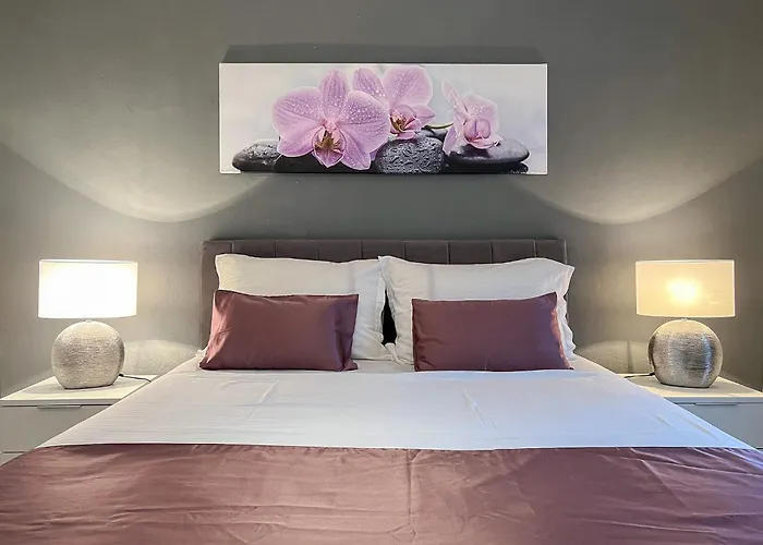 Marina, No 2 Рованьска